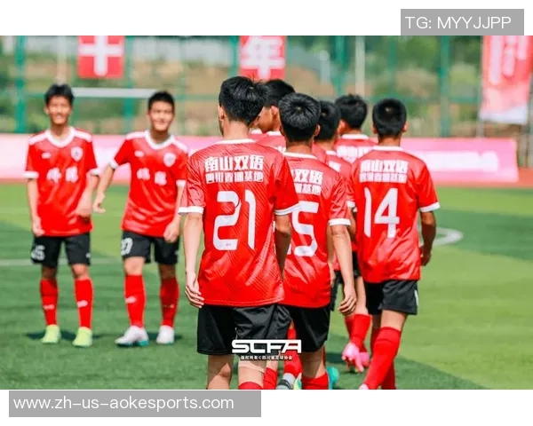 火热足球激情四溢赛场风云尽显球员风采与团队精神的完美结合