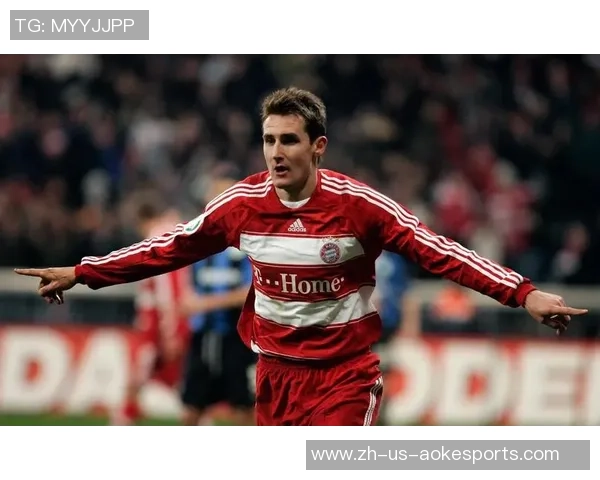 足球运动员老二走过的传奇旅程与背后的故事揭秘 足球运动员老二走过的传奇旅程与背后的故事揭秘