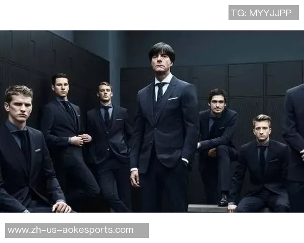 足球装男模展现青春活力与时尚魅力的完美结合 足球装男模展现青春活力与时尚魅力的完美结合