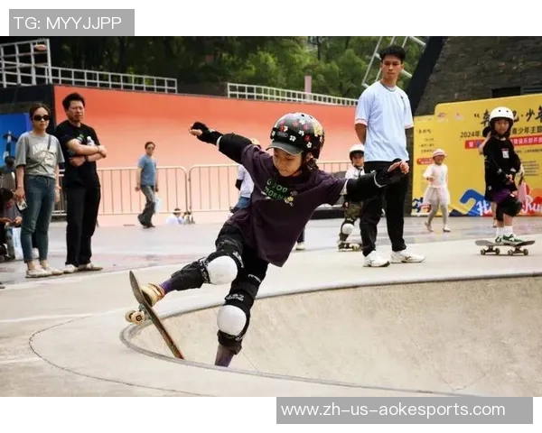 重庆极限运动队在滑板精英赛中以70分稳居积分榜首位 重庆极限运动队在滑板精英赛中以70分稳居积分榜首位